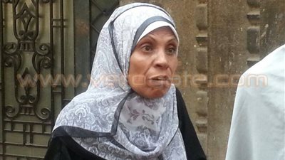 بالصور.. مواطنة تشكو استبعاد ابنتها من الحصول على شقق الإسكان