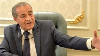 وزير التموين يفتتح هايبر ماركت وفرعا لـ