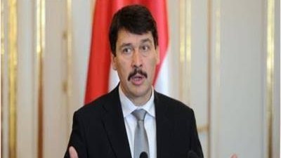 رئيس المجر يصل الاتحادية