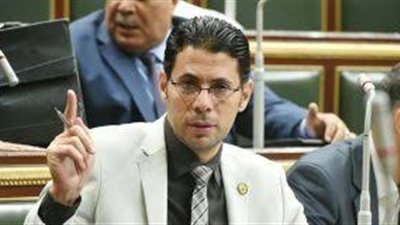 حساسين يتقدم بتشريع لحظر بيع السجائر للأطفال بعد واقعة مقتل الطفل 