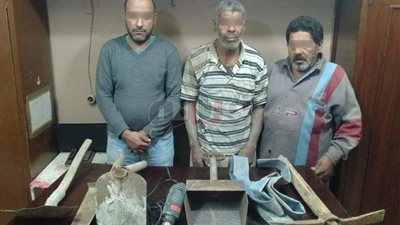 ضبط 3 أشخاص أثناء التنقيب عن الآثار في عابدين