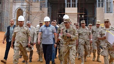 السيسي: سعيد بإنجاز الأيادي المصرية في العاصمة الجديدة