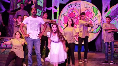 «الشمس» تنير بيت المسرح بـ«ذوي الاحتياجات الخاصة» (صور)