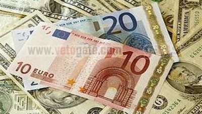 تراجع الدولار الأمريكى قرش واحد.. وارتفاع اليورو والإسترليني