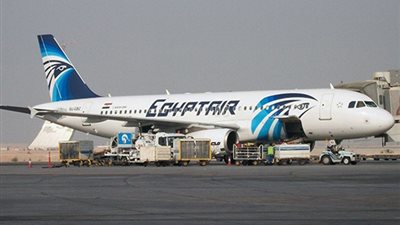 طائرة متجهة لأسوان تهبط اضطراريًا في الأقصر بسبب الطقس السيئ