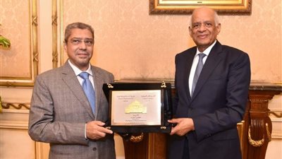 عبد العال يستقبل رئيسا الاتحاد العام للغرف التجارية وشعبة الغرفة بالقاهرة