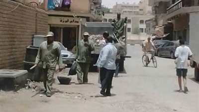 حملات نظافة موسعة بشوارع الأقصر (صور)