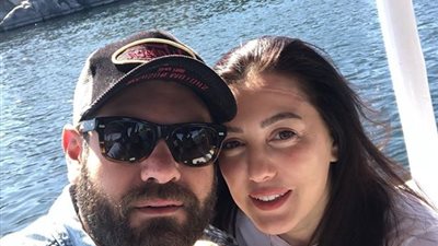 كندة علوش وعمرو يوسف يقضيان إجازة قصيرة في أسوان 