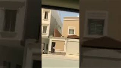 رد فعل رجل خدعه شخص بخبر عن اندلاع حرب (فيديو)