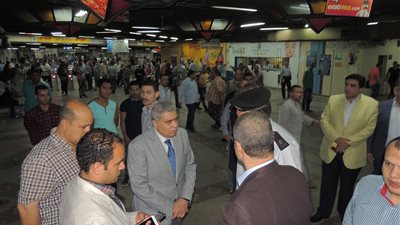 مساعد وزير الداخلية يتفقد محطات المترو عقب رفع أسعار التذاكر (صور)