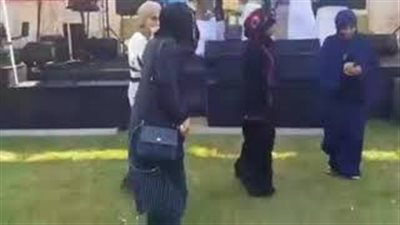 توكل كرمان تدعو اليمنيين من تركيا لمواصلة الكفاح بالرقص (فيديو)