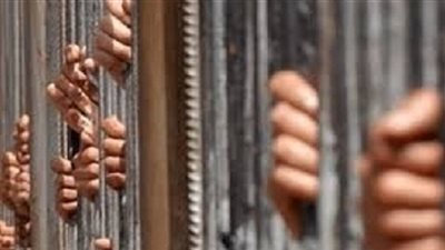 حبس شخصين احتجزا عامل طباعة وأحرقا جسده بالماء الساخن بالبساتين