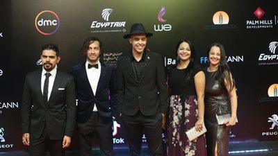 القائمة الكاملة لجوائز الدورة 41 لمهرجان القاهرة السينمائي الدولي