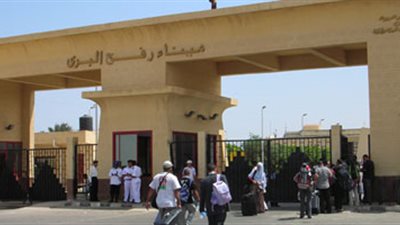 إدخال 30 شاحنة مواد بناء إلى قطاع غزة عبر رفح