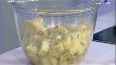 طريقة عمل مخلل البطاطس (فيديو)