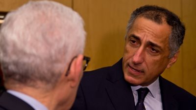 توقعات بخفض أسعار الفائدة بمقدار 100 نقطة في اجتماع الخميس