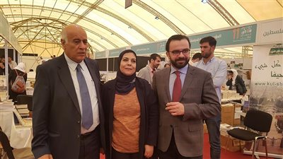 «الرجوب» يزور معرض فلسطين للكتاب (صور)