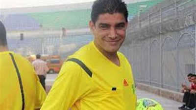 إبراهيم نور الدين يدير مباراة إدجوبي البنيني وموتيما الكونغولي بالكونفدرالية