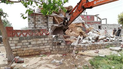 إزالة تعديات على 3 أفدنة من أملاك الدولة بدمياط (صور)