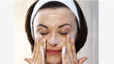 برنامج متكامل لترطيب البشرة الجافة في الصيف