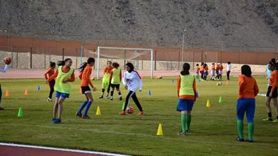 ختام دورة مدربات الكرة النسائية بحضور سفيرة النرويج (صور)