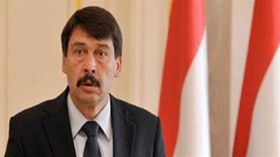 الرئيس المجري يزور الكنيسة المعلقة بمصر القديمة