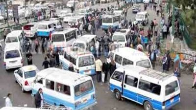 تصاعد أزمة سائقي السرفيس.. و50 سيارة تحاصر محافظة القاهرة