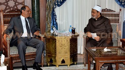 سفير مصر بالسنغال يشيد بدور الأزهر في نشر الإسلام الوسطي