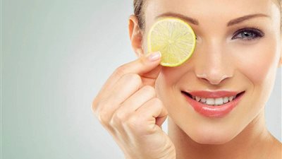 الليمون بديل طبيعي لـ 3 مستحضرات تجميل