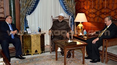 شيخ الأزهر يستقبل سفير مصر الجديد بإريتريا