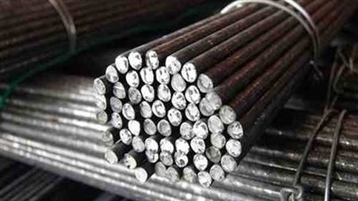 التشييد والبناء: رفع الجمارك على الحديد المستورد يحمي الصناعة الوطنية