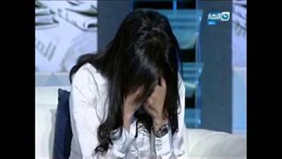 انهيار والدة ضحية العنصرية في بريطانيا من البكاء على الهواء (فيديو)