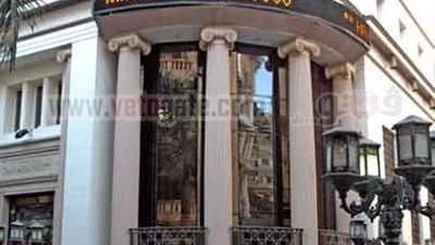 البورصة تعزز من مكاسبها الصباحية وتربح  7.7 مليار جنيه منتصف الجلسة