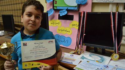 المركز الأول.. حكاية طفل بورسعيدي أصبح أصغر مبرمج مصري (صور وفيديو)