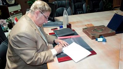 صرف تعويضات مالية للصيادين المتضررين من حظر الصيد باﻹسماعيلية