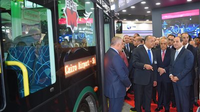 9 صور ترصد تفقد السيسي معرض القاهرة الدولي للاتصالات وتكنولوجيا المعلومات