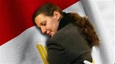 العشاق يؤكدون: عيد الحب محاكمة لخيانة مرسي لعشق مصر