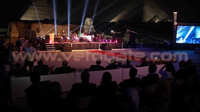 بالصور.. فرقة «التنورة والمزمار البلدي» يستقبلان ضيوف احتفال قناة السويس بالجيزة.. «فرسان الشرق» تشارك في الفعاليات وتحصل على درع المحافظة.. و«زكريا» يكرم نسمة عبدالعزيز 