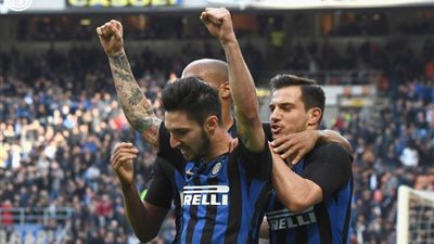 إنتر ميلان يفوز على سبال 1/2 ويتصدر الدوري الإيطالي