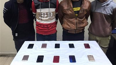 القبض على تشكيل عصابي لسرقة المارة بالمنيا