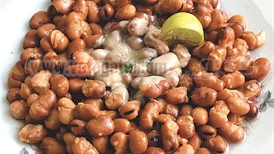 المصريون أخف دمًا بسبب الكشري والزيت الحار