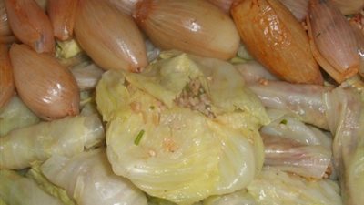 محشي البصل والكرنب بلحم الغنم من مطبخ منال العالم