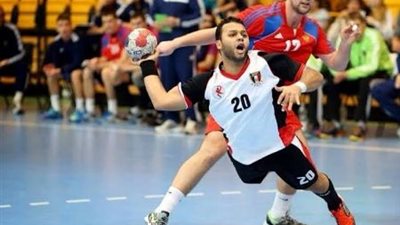 «لوكا» لاعب منتخب اليد يجري أشعة بعد إصابته في ألمانيا