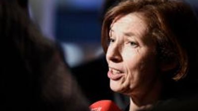 فرنسا تتراجع عن تسليم ليبيا مراكب 