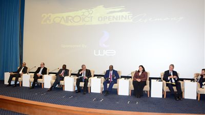 التحول الرقمي في أفريقيا.. 1.2 مليار مستخدم في السوق فرصة ذهبية للقارة السمراء.. مقترح مصري لتكوين فريق عمل أفريقي لوضع أول إستراتيجية موحدة للذكاء الاصطناعي.. وتطوير حياة المواطنين الأبرز