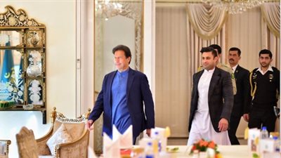 رئيس وزراء باكستان يحتفي بـ