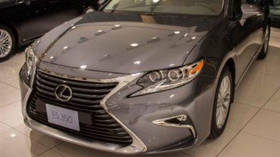 جمارك السيارة «لكزس Es» الواردة من الكويت