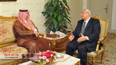 الرئيس منصور يستقبل نائب وزير الخارجية السعودي