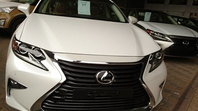 جمارك السيارة «لكزس Es» الواردة من الكويت