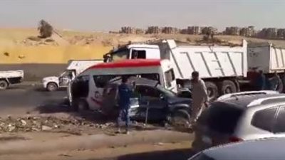 تحويلات مرورية بطريق مصر إسكندرية الصحراوي بعد تصادم سيارتين